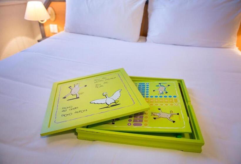 패밀리 룸, Les Mesanges