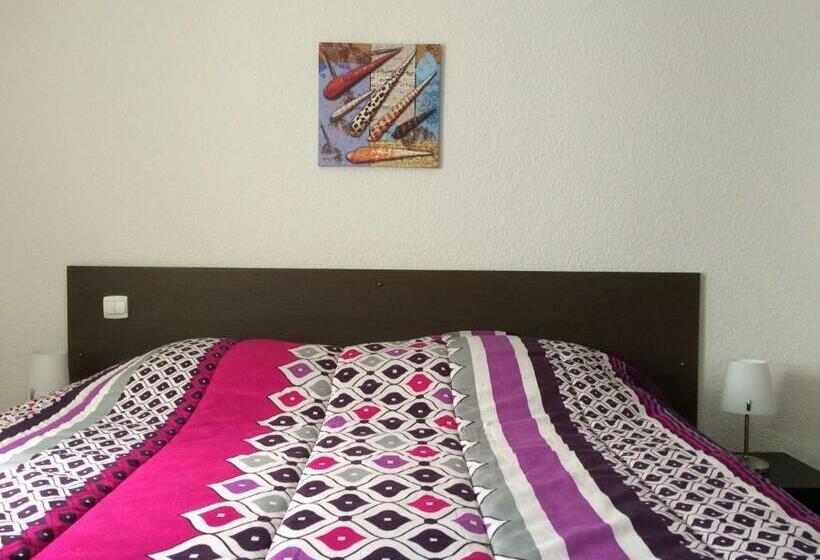 חדר סטנדרט, L'hôtel Du Méditerranée