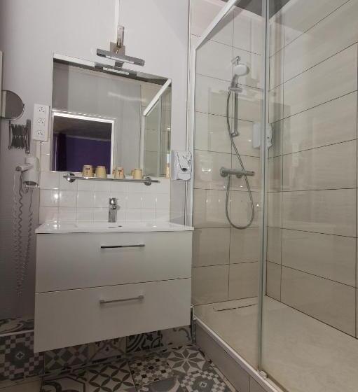 غرفة قياسية رباعية, Logis Hôtel Le Bocage