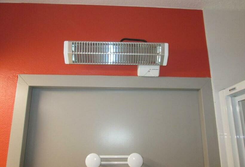 غرفة عائلية, Ace Hotel Valence