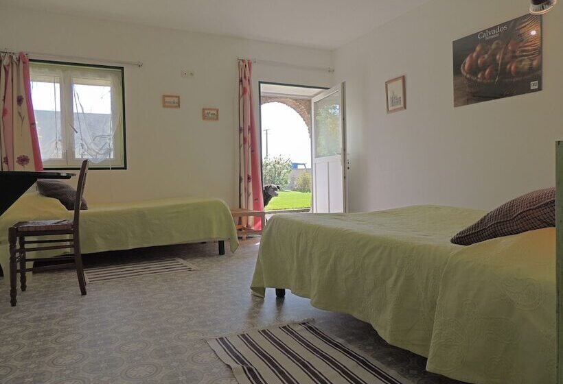 Номер Стандарт Трехместный, Chambres D Hotes Les Pieris