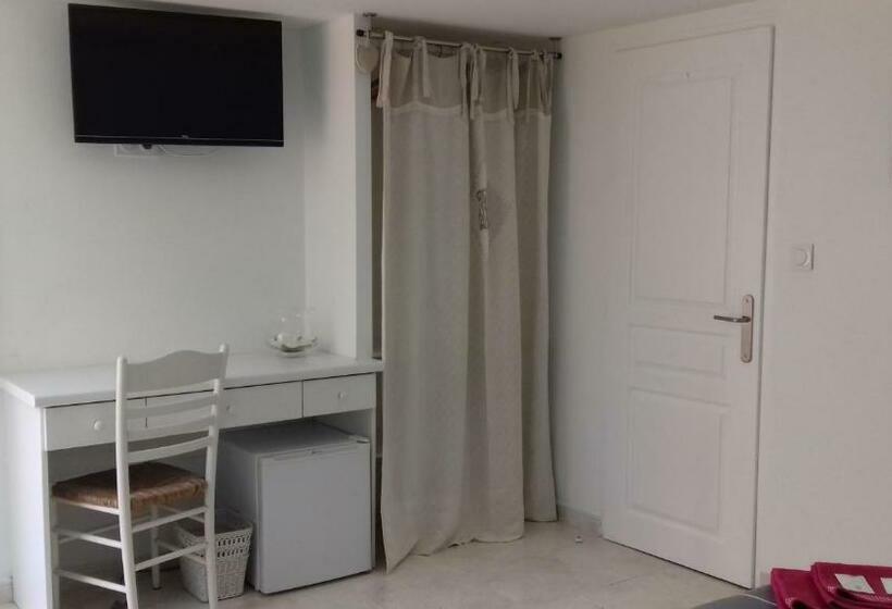 غرفة كومفورت, Chambres D Hôtes Le Mas Du Bijou Bleu