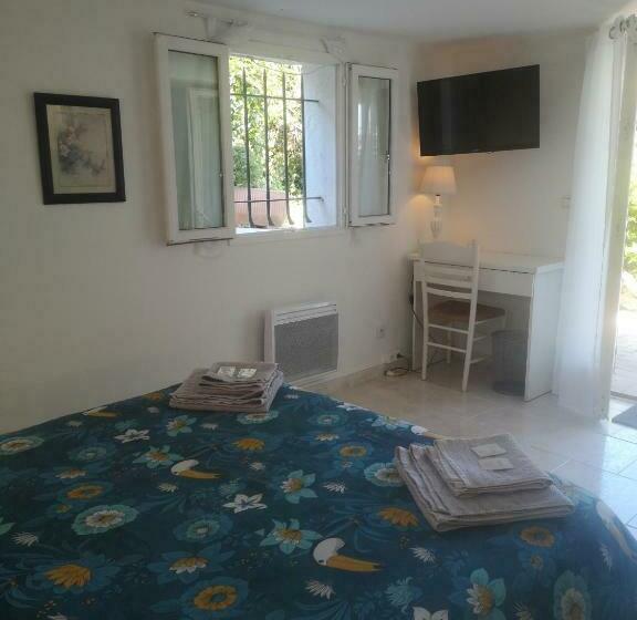 غرفة كومفورت, Chambres D Hôtes Le Mas Du Bijou Bleu