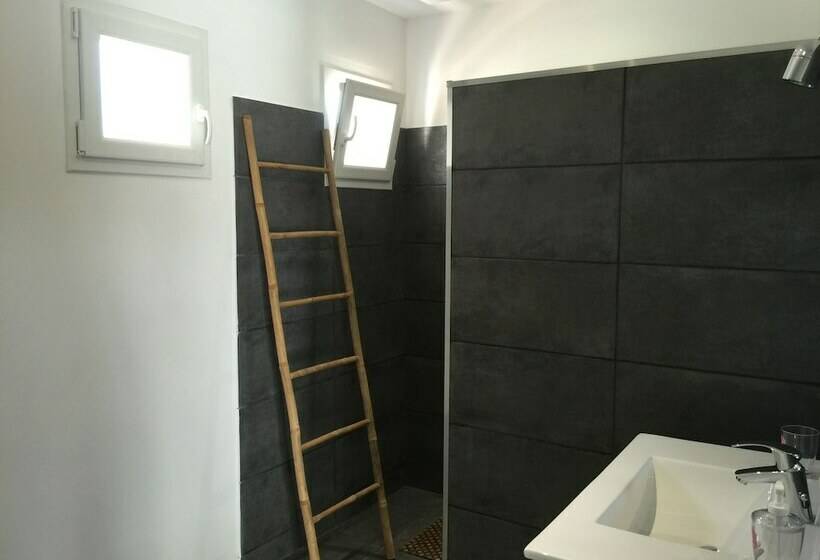 غرفة عائلية, Chambres D Hôtes Le Mas Du Bijou Bleu