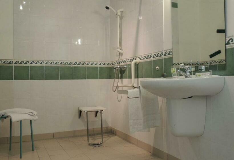 Номер Стандарт Трехместный, Chambres D Hotes Les Pieris