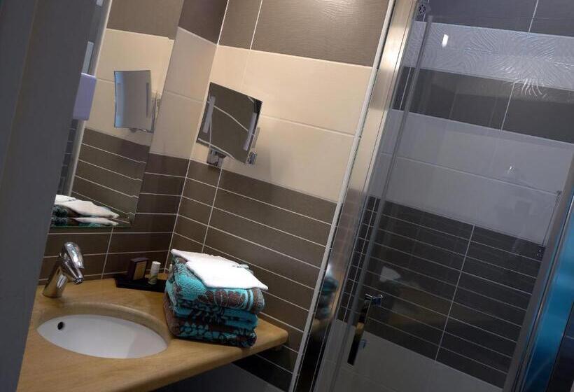 اتاق استاندارد با چشمانداز دریا, Domaine Du Clos Fleuri Spa