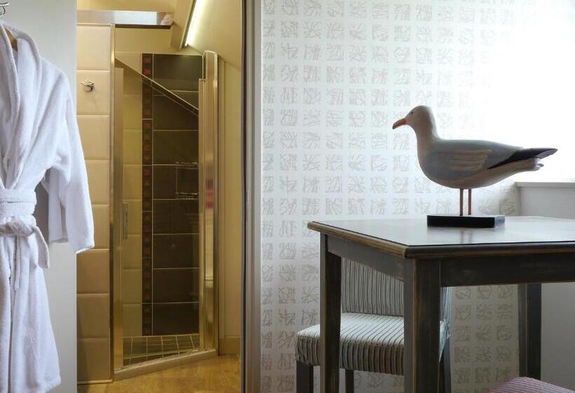 اتاق استاندارد با چشمانداز دریا, Domaine Du Clos Fleuri Spa