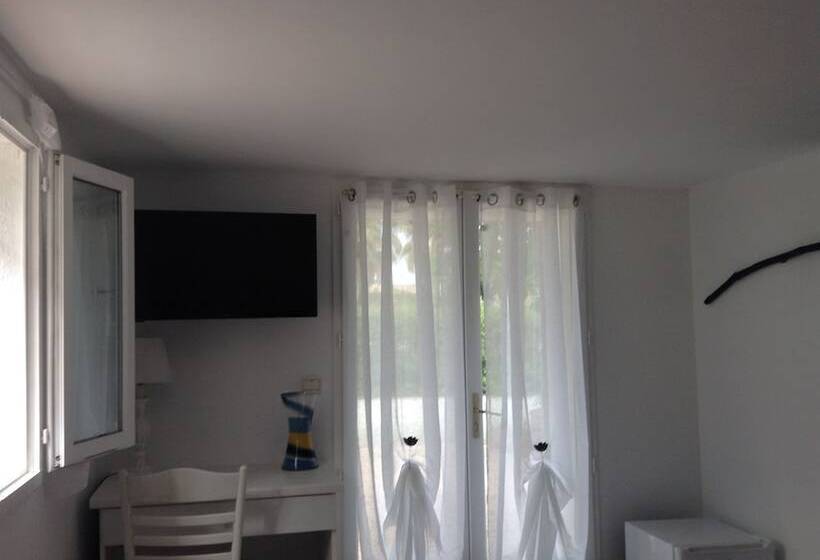 غرفة كومفورت, Chambres D Hôtes Le Mas Du Bijou Bleu