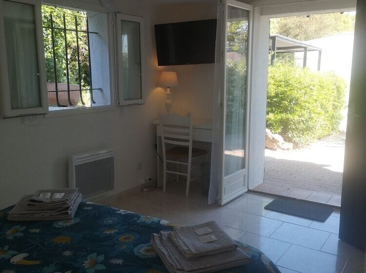 غرفة كومفورت, Chambres D Hôtes Le Mas Du Bijou Bleu