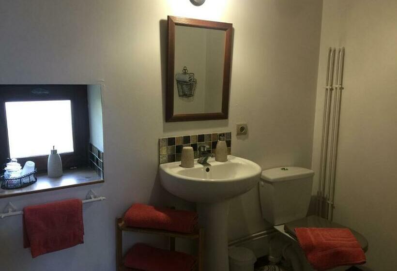 חדר סטנדרט לשלושה עם נוף לגינה, Le Moulin De Champagne