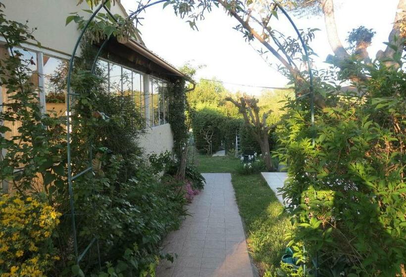 اتاق استاندارد, Mas Myro