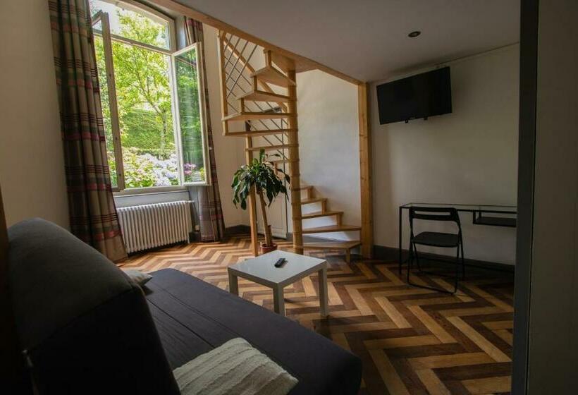 غرفة قياسية, Pavillon Kalensa