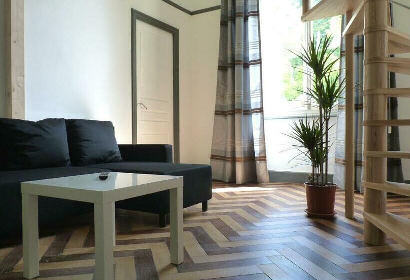 غرفة عائلية مطلّة علي الحديقة, Pavillon Kalensa