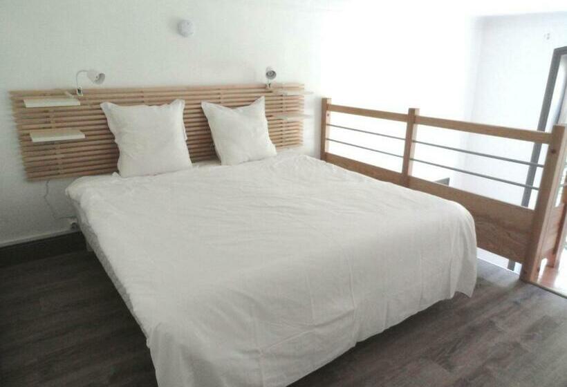 غرفة قياسية, Pavillon Kalensa