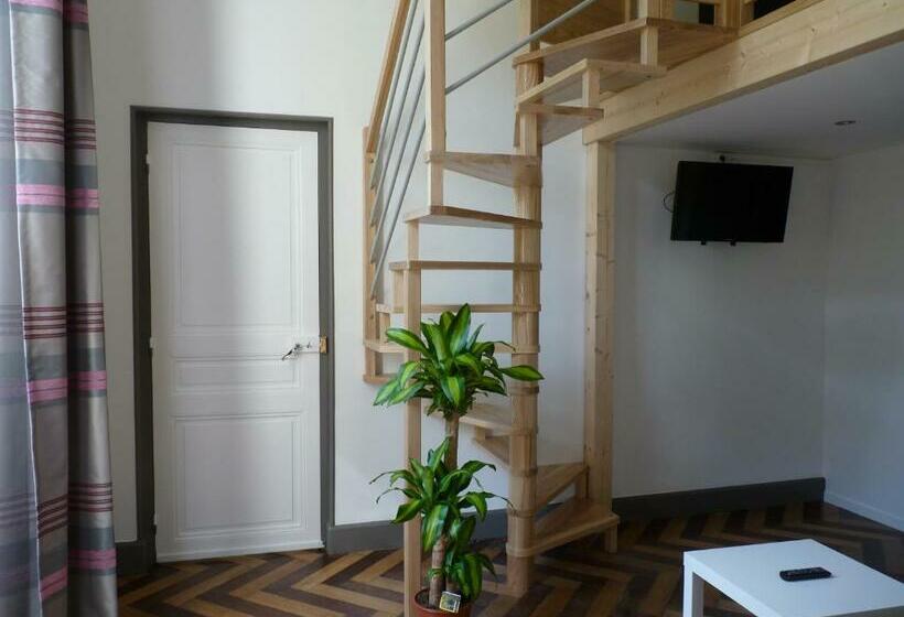 غرفة قياسية, Pavillon Kalensa