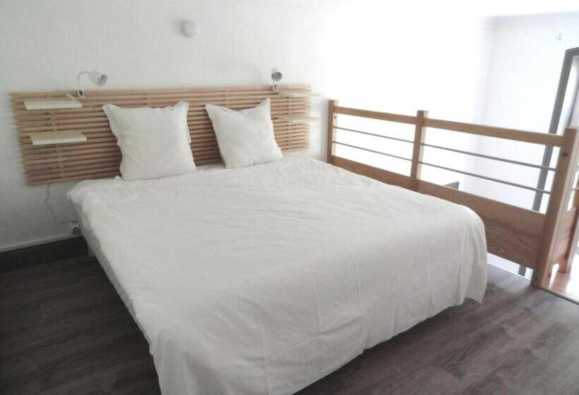 غرفة عائلية, Pavillon Kalensa