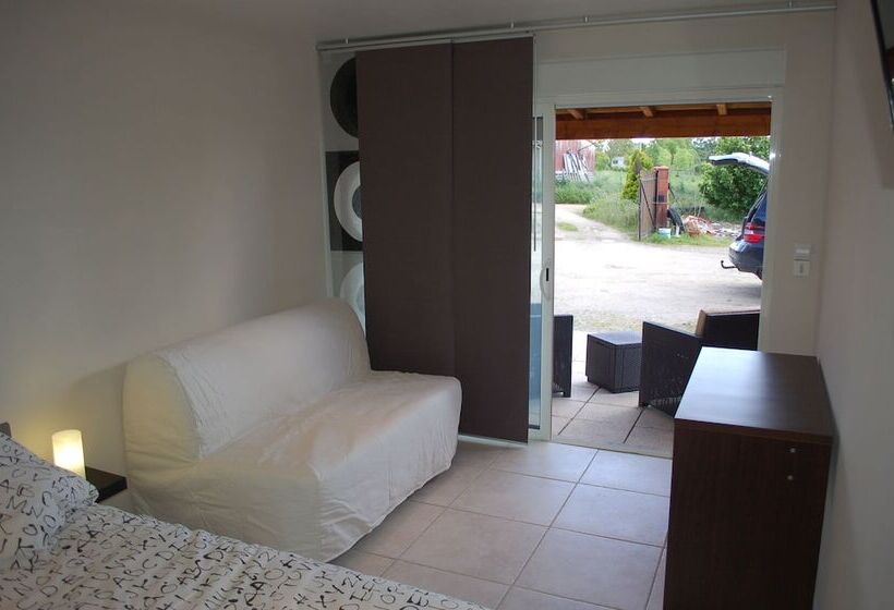 Номер Стандарт, Ranch De Boujac