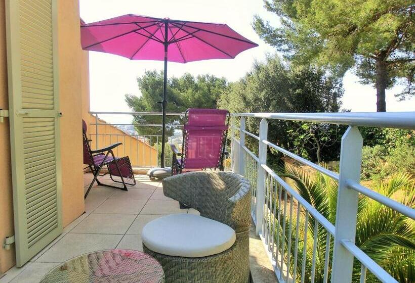 Номер Superior Вид на Море, Villa Azur Golf