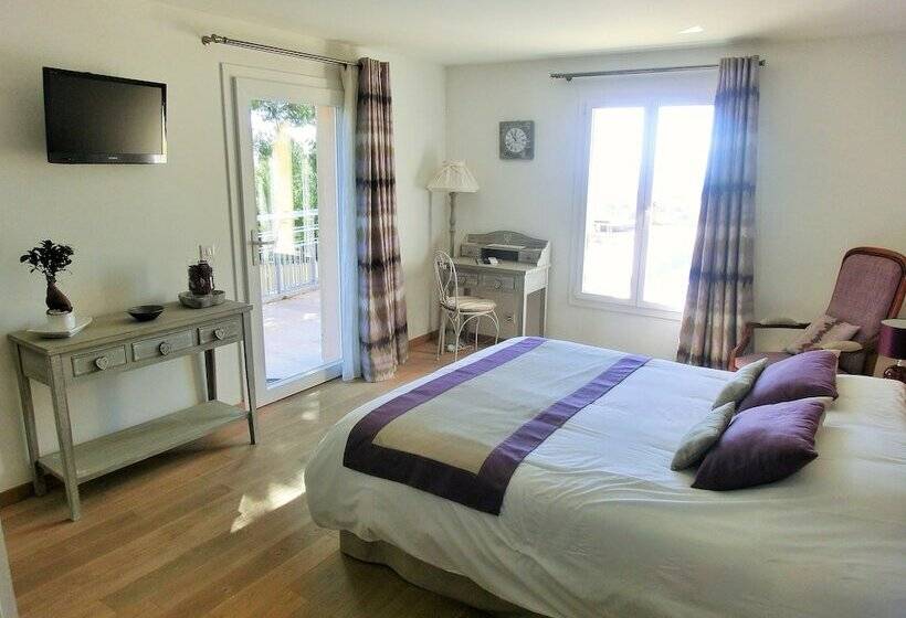 غرفة سوبيريور مطلّة علي البحر, Villa Azur Golf