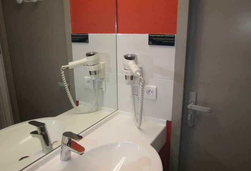 غرفة عائلية, Ace Hotel Valence