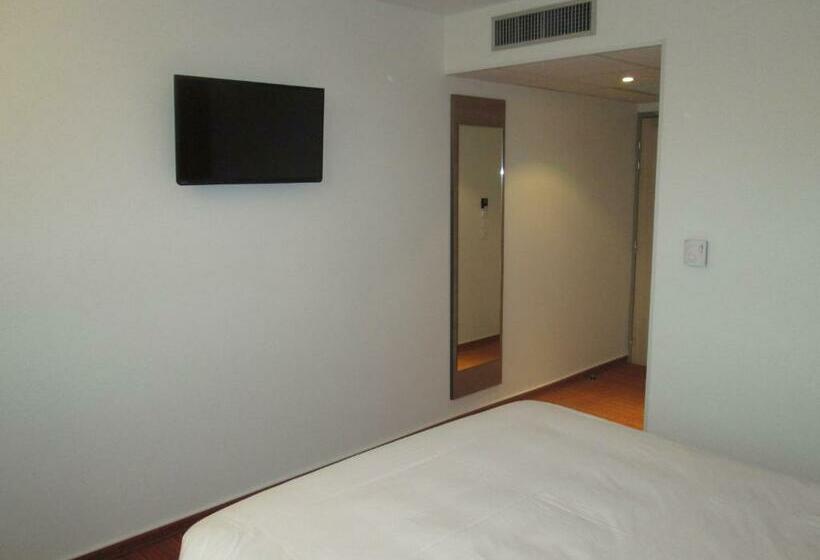 غرفة عائلية, Ace Hotel Valence