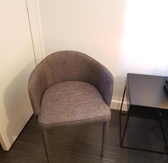 غرفة قياسية رباعية, Au Bon Coin