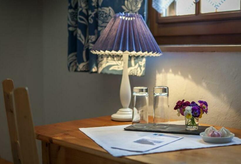 Quarto Triplo Estandar, Le Montagny