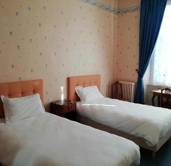 חדר סטנדרט מקשר, Du Berry