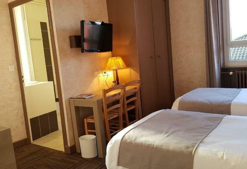 标准三人间, Hostellerie D Heloise