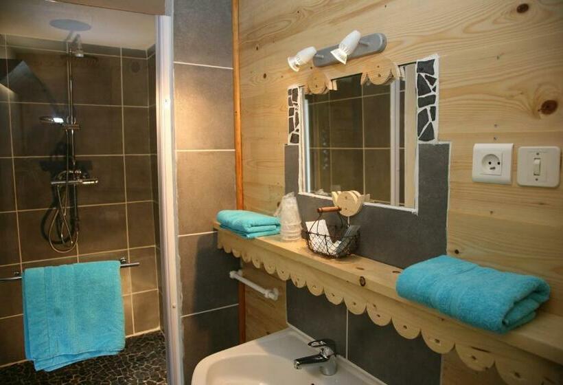 Четырехместный Номер Стандарт, Hôtel Le Glacier