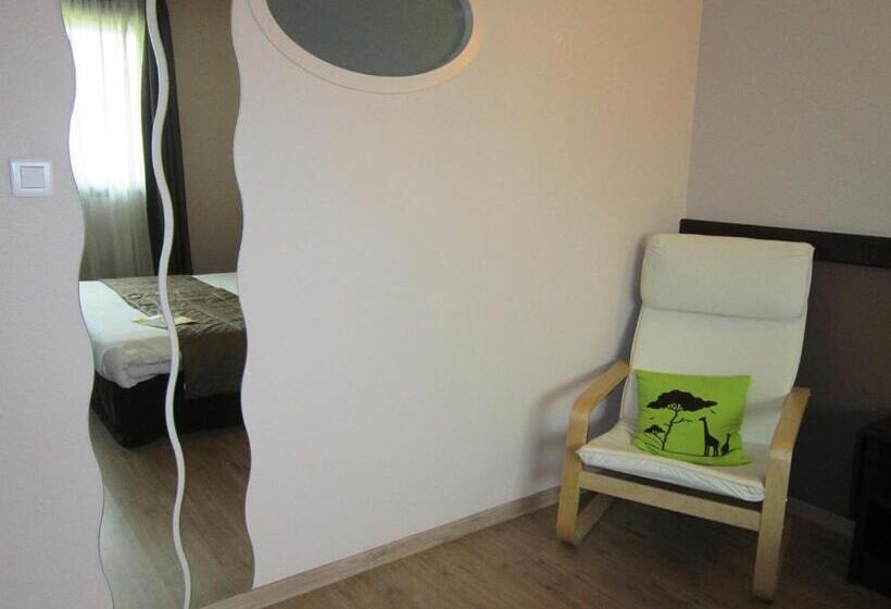 חדר קומפורט לשלושה, Hôtel Particulier Villa Des Marais