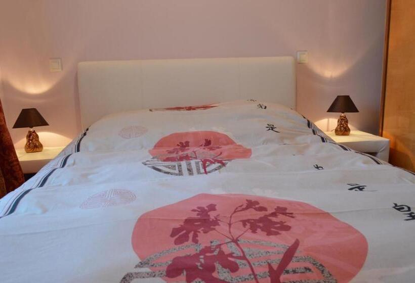 Номер Стандарт, Hôtel Timgad