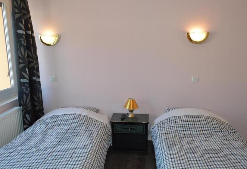 Номер Стандарт, Hôtel Timgad