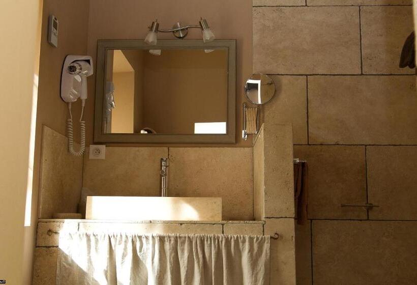 اتاق راحتی, La Bastide De Venelles