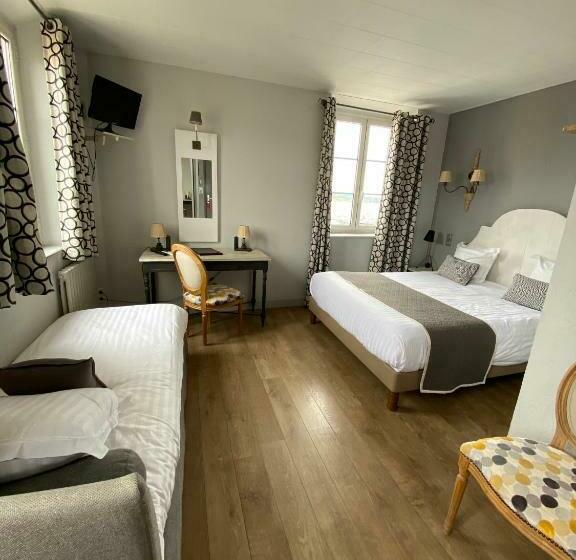 חדר משפחתי נוף לים, Restaurant De La Tour