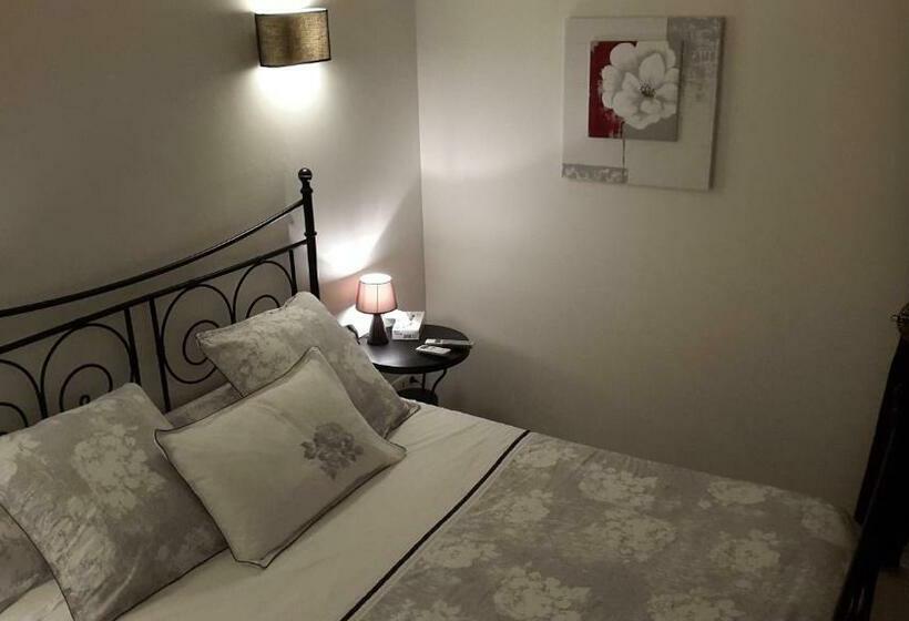 스탠다드 룸, Au Bois De Massier