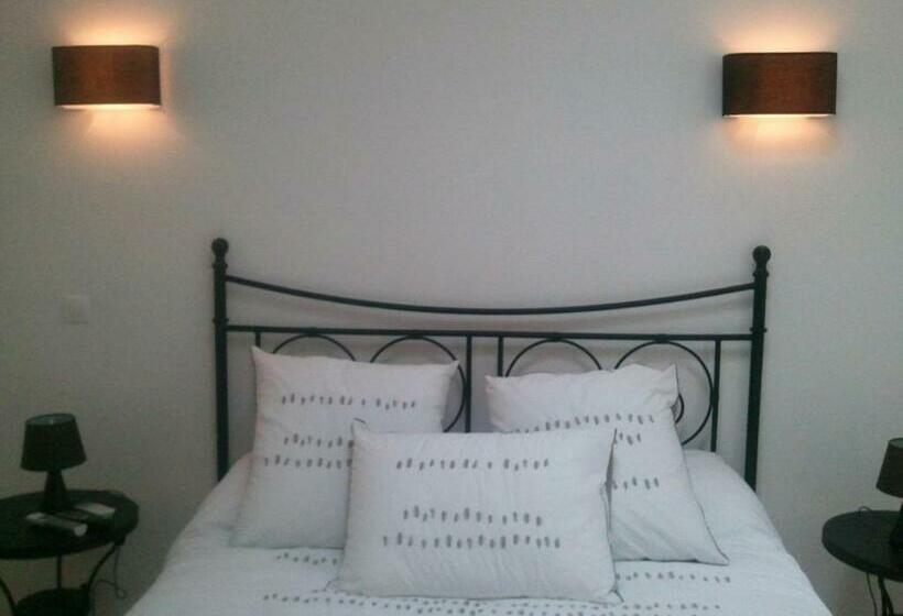 Номер Стандарт, Au Bois De Massier