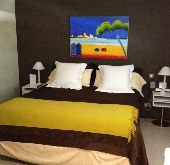 חדר דלוקס, Chateau De Valloubiere