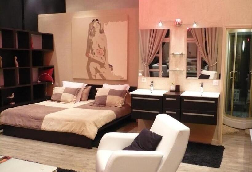 סוויטה דלוקס, Chateau De Valloubiere