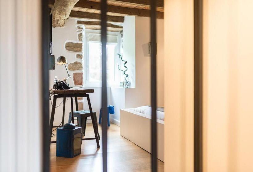 컴포트 룸, Ferme Elhorga