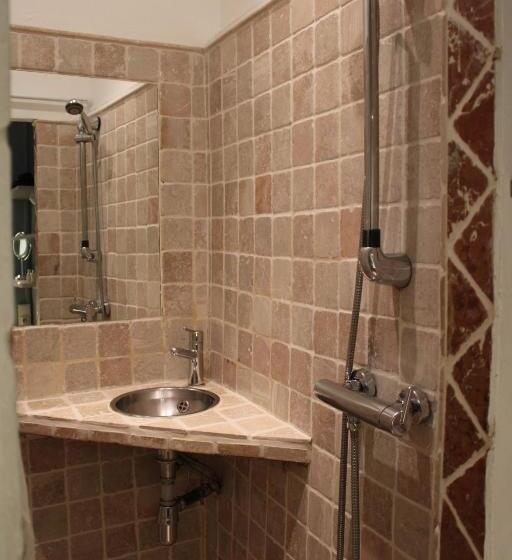 سوییت جونیور, La Banasterie