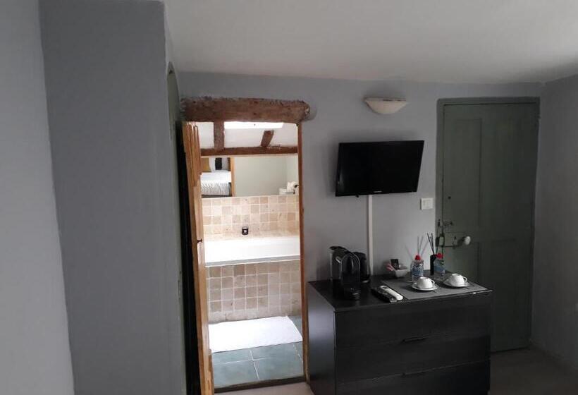 اتاق استاندارد, La Banasterie