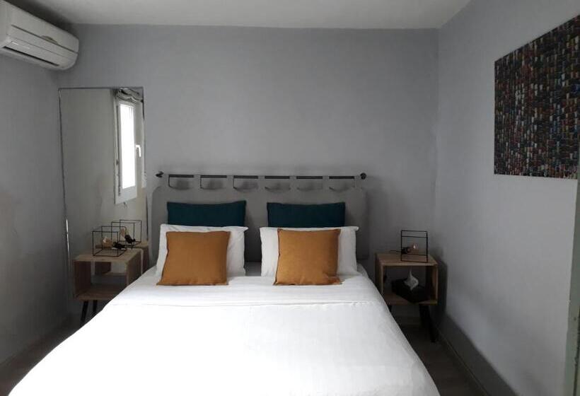 اتاق استاندارد, La Banasterie