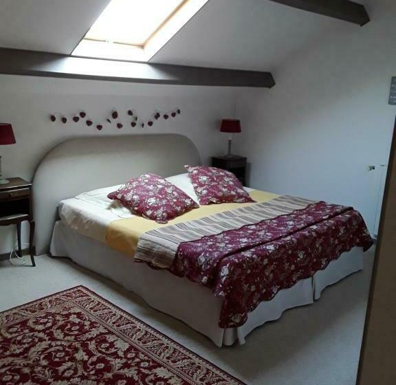 شقة غرفة واحدة, La Belvinière Chambres Et Table D Hôtes