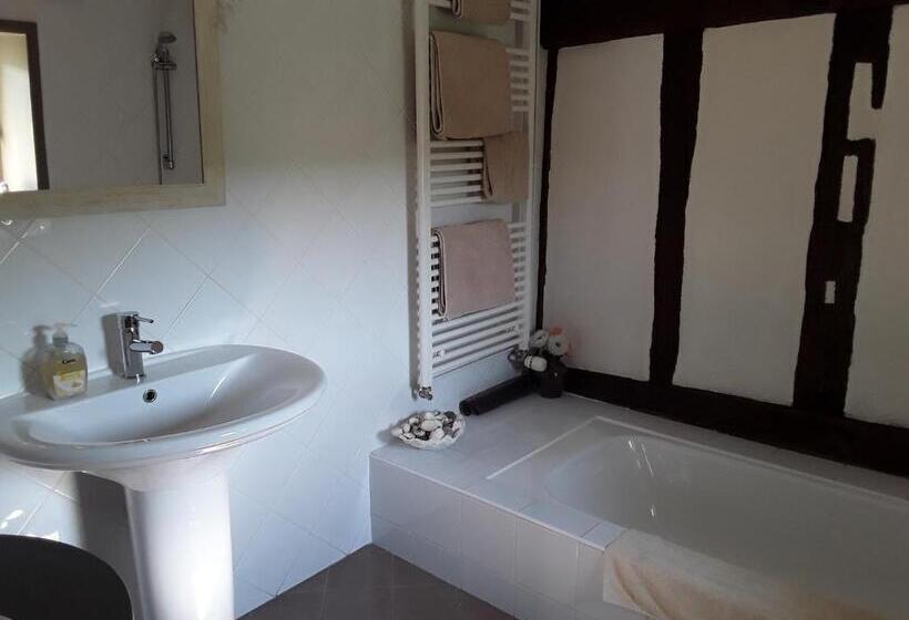 شقة غرفة واحدة, La Belvinière Chambres Et Table D Hôtes