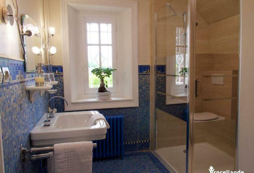 컴포트 트리플 룸, La Maison Rouge Brocéliande