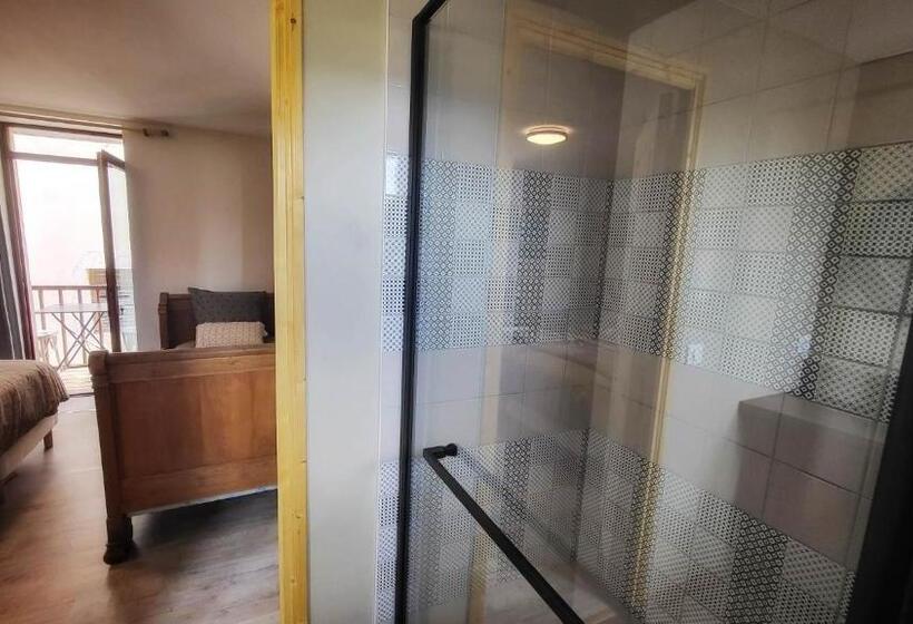 غرفة قياسية ثلاثية, Le Doux Nid