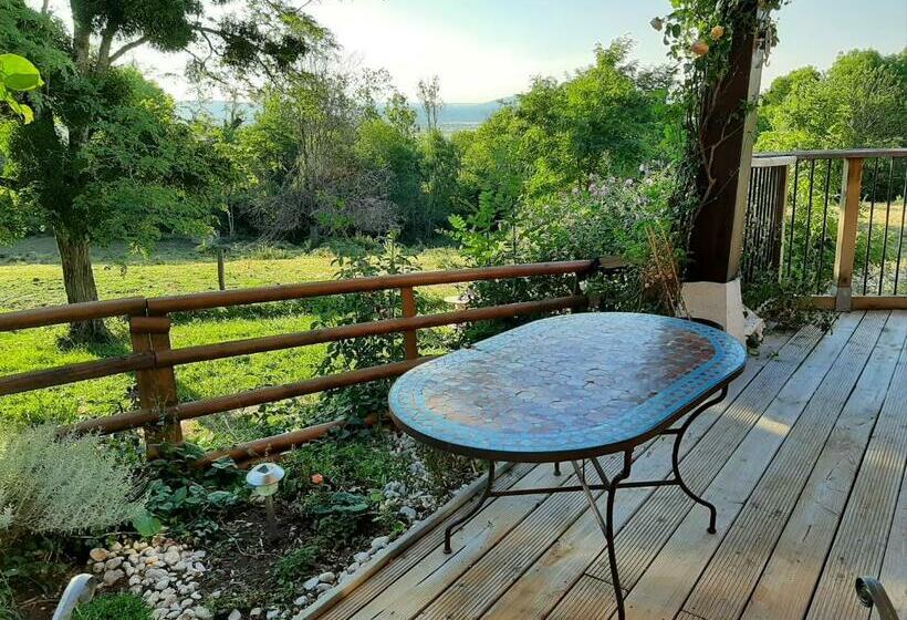 غرفة قياسية ثلاثية مزودة بتراس, Le Grand Noyer