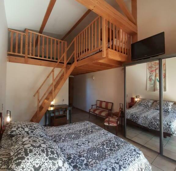 غرفة قياسية ثلاثية مزودة بتراس, Le Grand Noyer