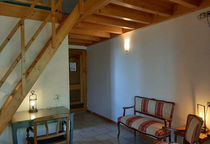 غرفة قياسية ثلاثية مزودة بتراس, Le Grand Noyer